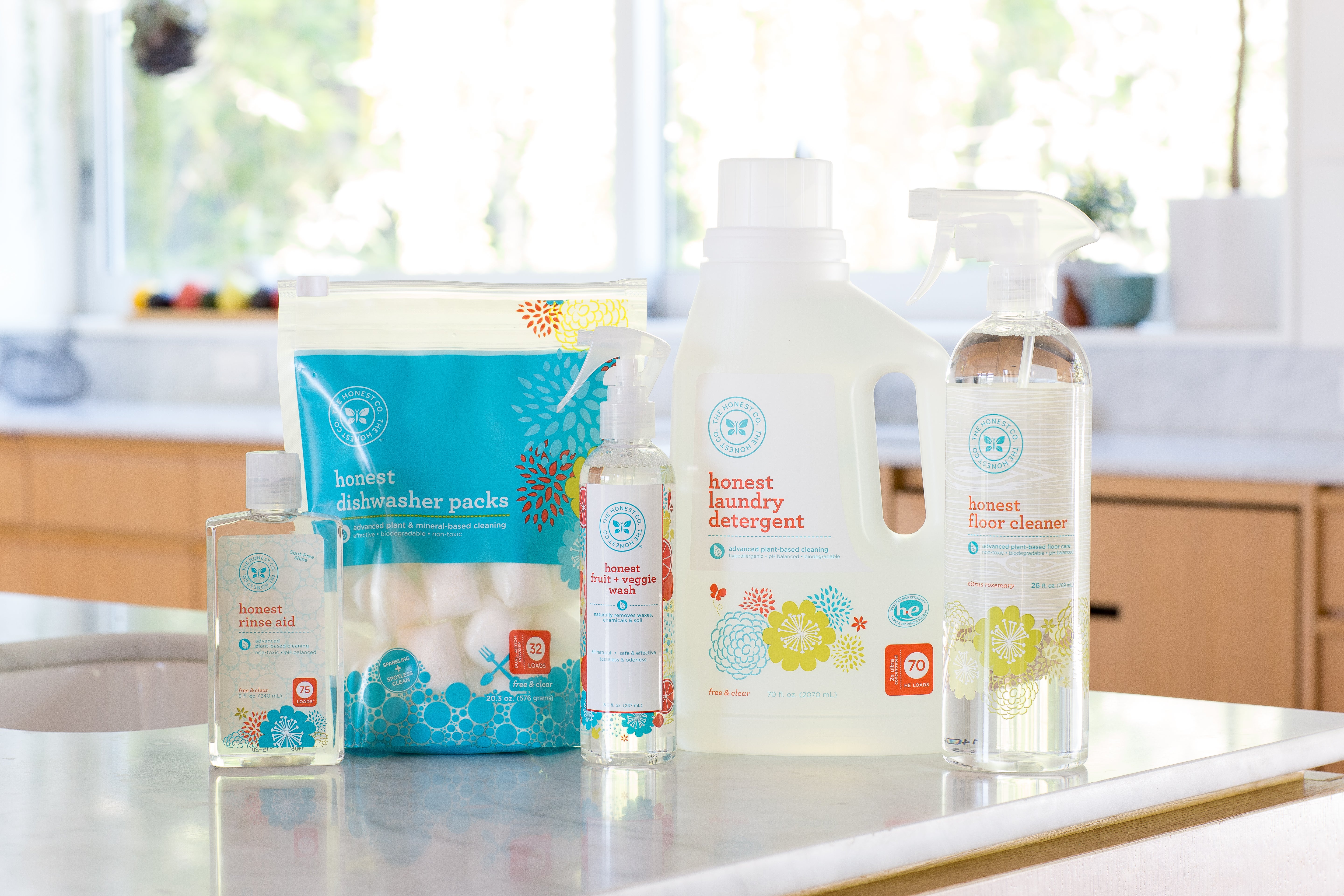 13 Thoughtful Holiday Gifts For New Moms
